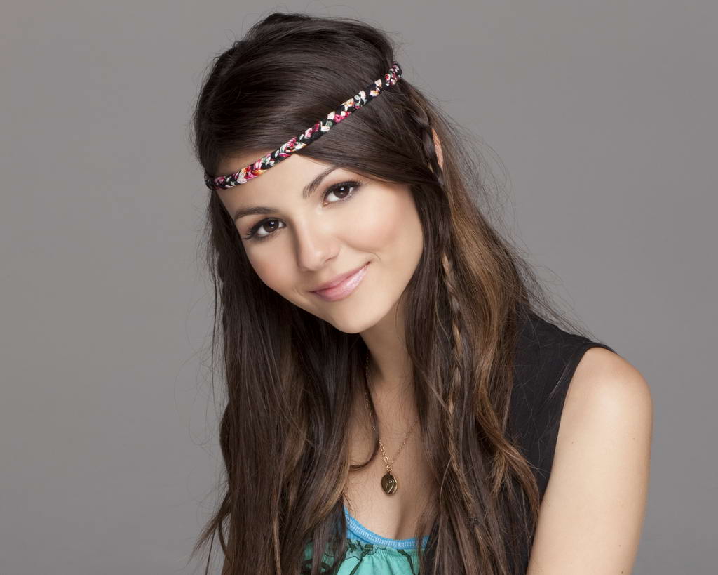Victoria Justice in Pretty Tank...